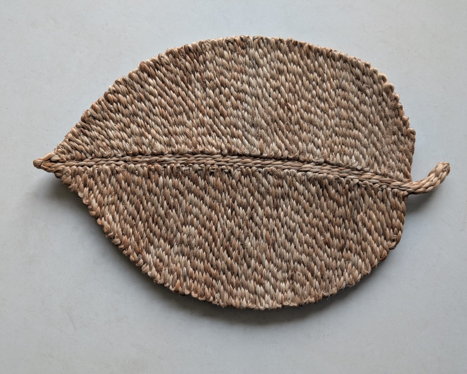 Leaf Shaped Placemat Single Pack, 17x12 Inches, Natural