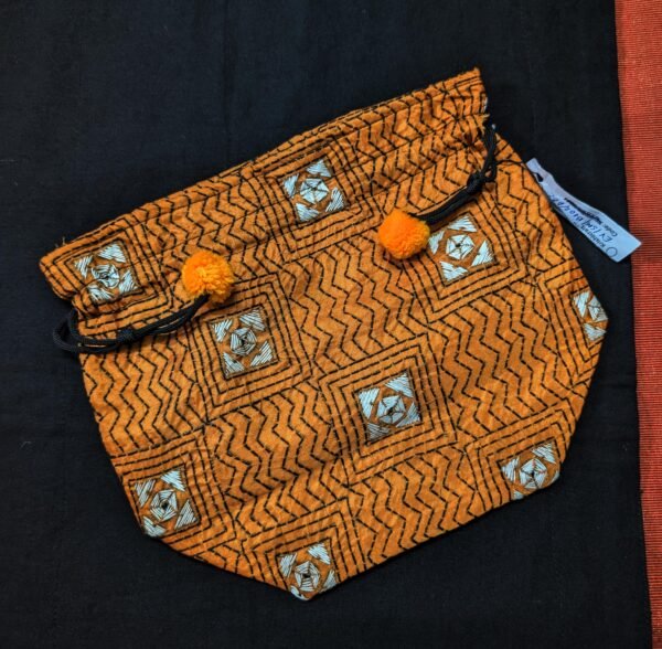 Shantiniketan Handcrafted Katha Botua Bag (Yellow) - Image 3